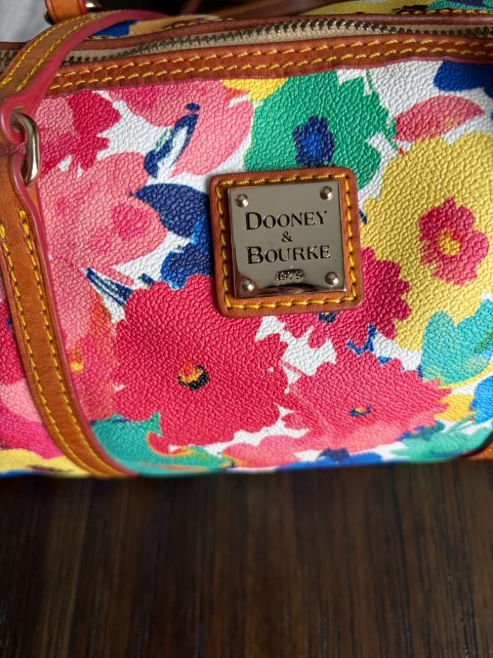 Dooney & Bourke Watercolor floral Barrel Bag๐๐โค๏ธ - Picture 5 of 16
